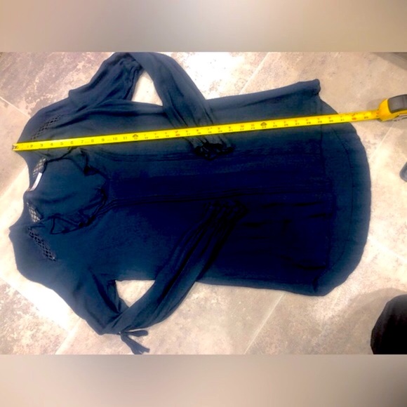 ❤️‍🔥Free People❤️‍🔥Beautiful Lightweight Blouse❤️‍🔥Measurements in Pics❤️‍🔥 - Picture 12 of 14